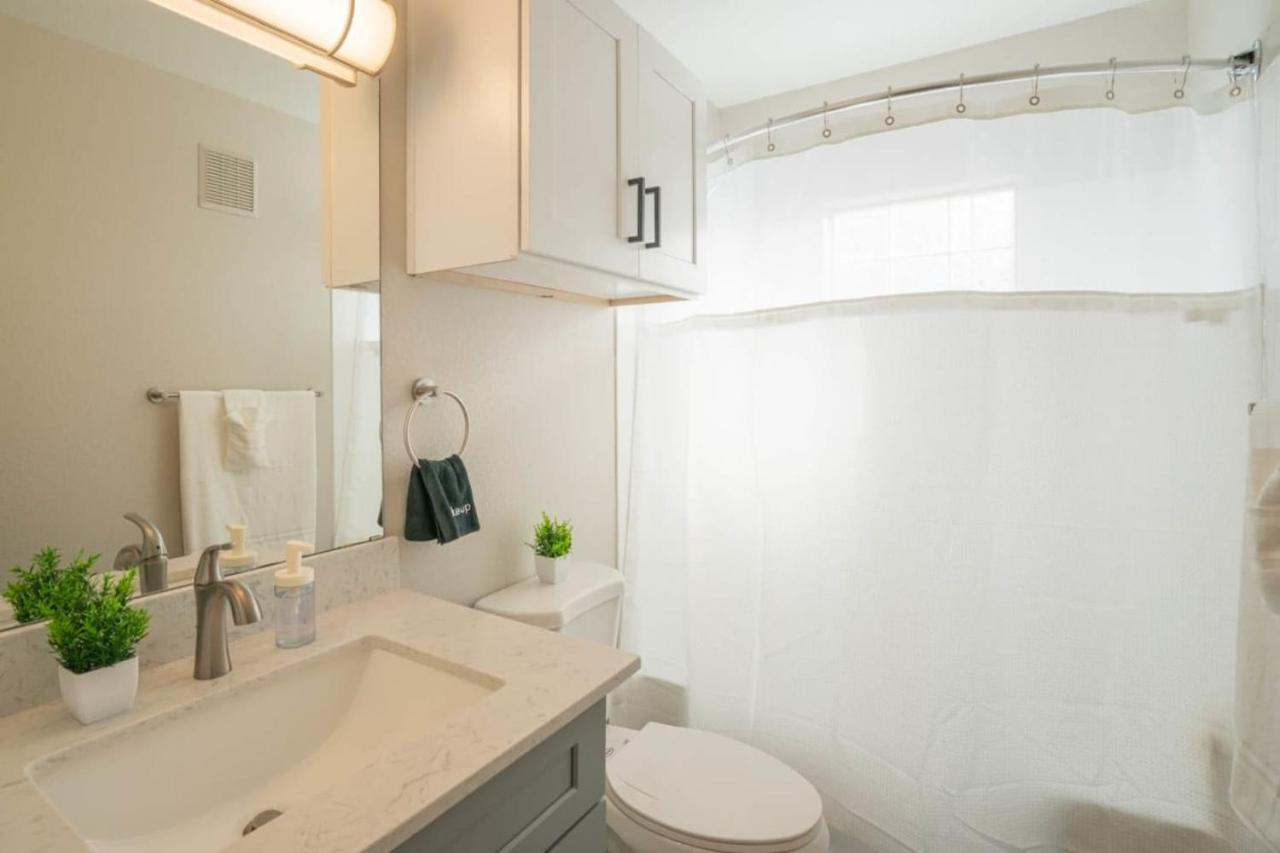 Posh 2Bd - Midtown - Gym, Pool, W-D, Parking - Sleeps 8 Apartment Phoenix Luaran gambar